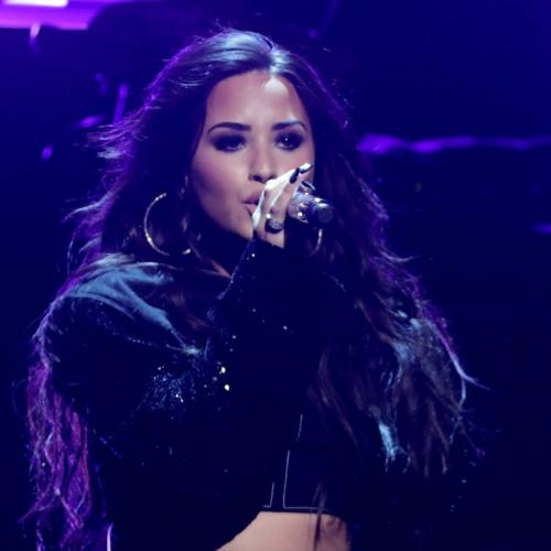 Demi Lovato - In The Mirror